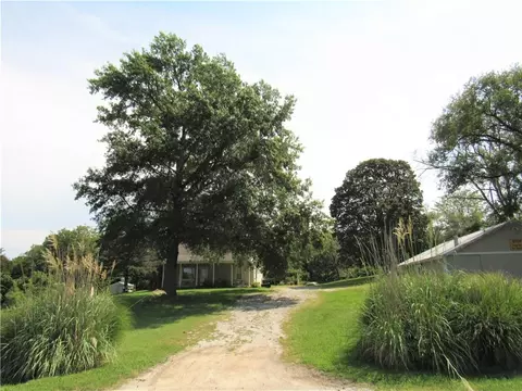 10615 Hillsboro Rd, Platte City, MO 64079