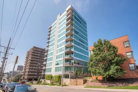 4646 Broadway St #1S, Kansas City, MO 64112