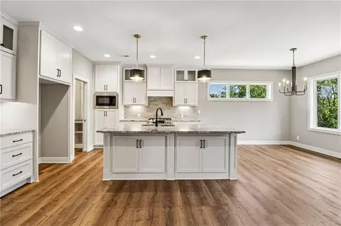 Kitchen - 12215 S Eagle Crest Dr, Lees Summit, MO 64086 photo 1 of 4