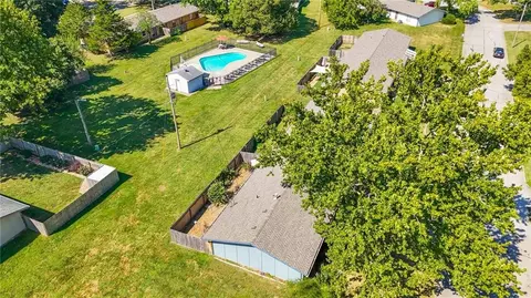 View/Area - 3210 Rainier Dr, Lawrence, KS 66047 photo 2 of 4