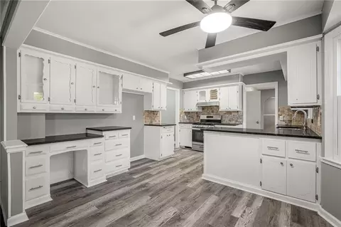 Kitchen - 7106 E 127th St, Grandview, MO 64030 photo 1 of 2