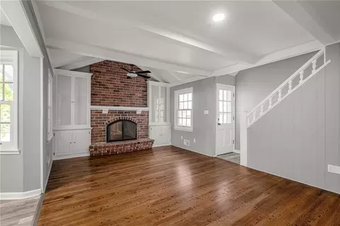Living - 7106 E 127th St, Grandview, MO 64030 photo 5 of 6