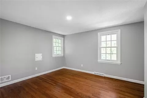 Bedroom - 7106 E 127th St, Grandview, MO 64030 photo 5 of 6