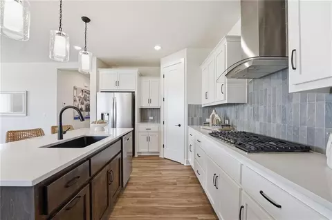 Kitchen - 1842 Citadel Pl, Raymore, MO 64083 photo 2 of 6