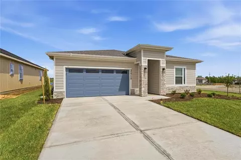 Exterior - 1842 Citadel Pl, Raymore, MO 64083 photo 1 of 5