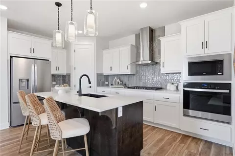 Kitchen - 1842 Citadel Pl, Raymore, MO 64083 photo 1 of 6