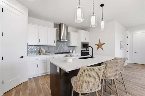 Kitchen - 1842 Citadel Pl, Raymore, MO 64083 photo 5 of 6