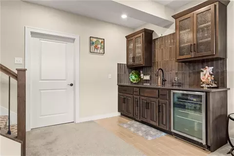 Entry Way - 520 SE David Rd, Lees Summit, MO 64082 photo 5 of 5