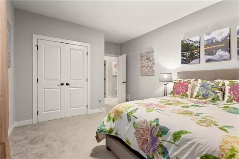 Bedroom - 520 SE David Rd, Lees Summit, MO 64082 photo 4 of 5