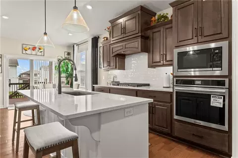 Kitchen - 520 SE David Rd, Lees Summit, MO 64082 photo 2 of 5