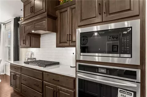 Kitchen - 520 SE David Rd, Lees Summit, MO 64082 photo 5 of 5