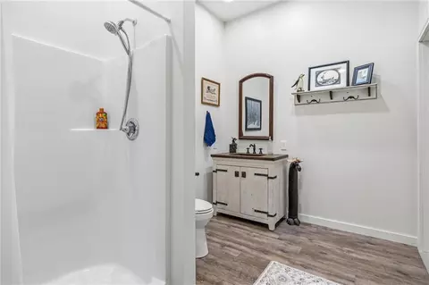 Bath - 2354 65th St, Mapleton, KS 66754 photo 1 of 3