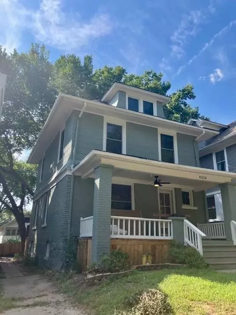 4324 Charlotte St, Kansas City, MO 64110