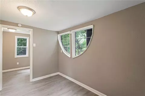 Entry Way - 1314 Atchison St, Atchison, KS 66002 photo 1 of 2