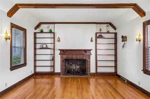 Living - 734 E Manor Rd, Independence, MO 64055 photo 1 of 4