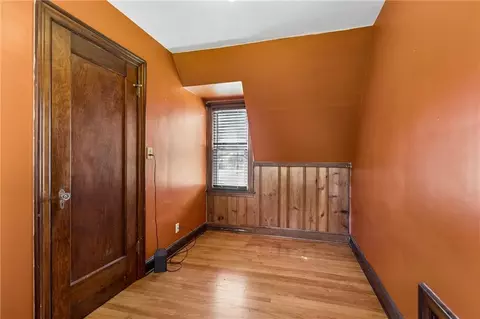 Bedroom - 734 E Manor Rd, Independence, MO 64055 photo 3 of 6