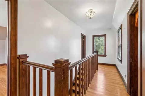 Entry Way - 734 E Manor Rd, Independence, MO 64055 photo 5 of 5