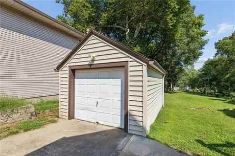 Other - 734 E Manor Rd, Independence, MO 64055 photo 3 of 3