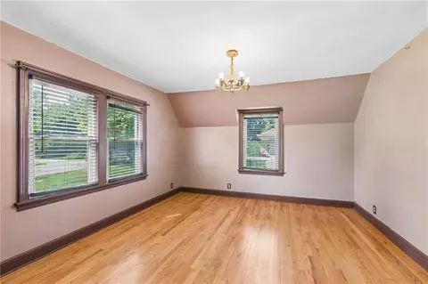 Bedroom - 734 E Manor Rd, Independence, MO 64055 photo 5 of 6