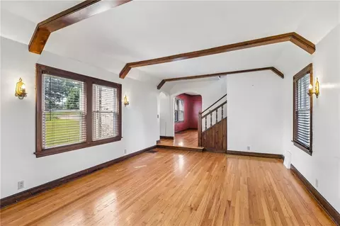 Living - 734 E Manor Rd, Independence, MO 64055 photo 2 of 4