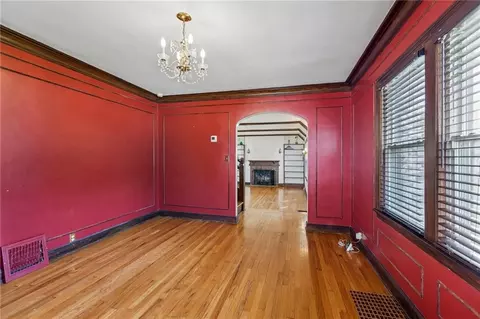 Living - 734 E Manor Rd, Independence, MO 64055 photo 4 of 4