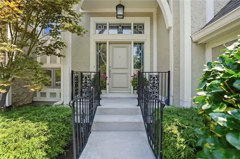 12401 Granada Rd, Leawood, KS 66209