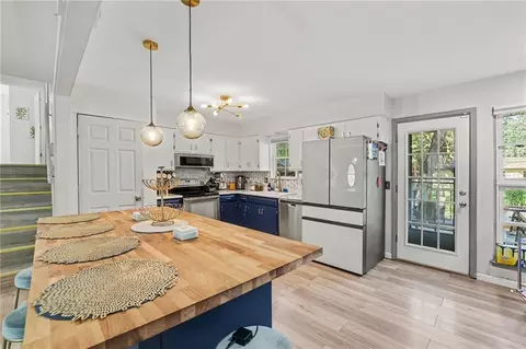 Kitchen - 2018 E Mohawk Ct, Olathe, KS 66062 photo 1 of 3