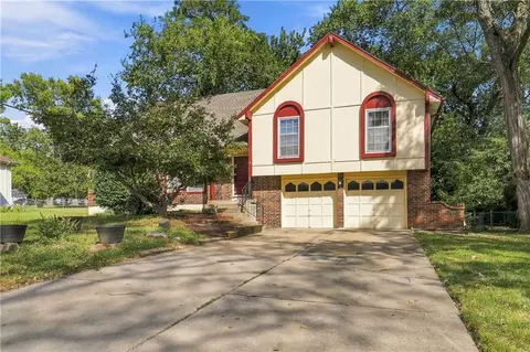 6819 Caenen Ave, Shawnee, KS 66216