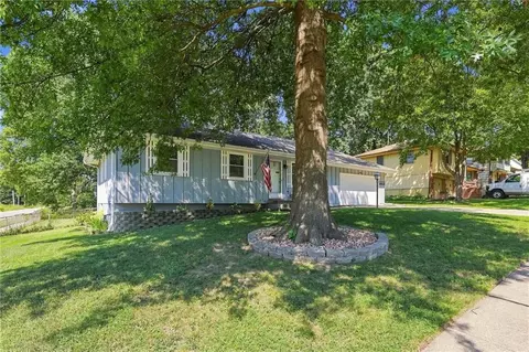 Exterior - 4312 S Union St, Independence, MO 64055 photo 2 of 6