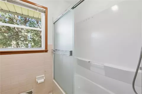 Bath - 4312 S Union St, Independence, MO 64055 photo 3 of 3
