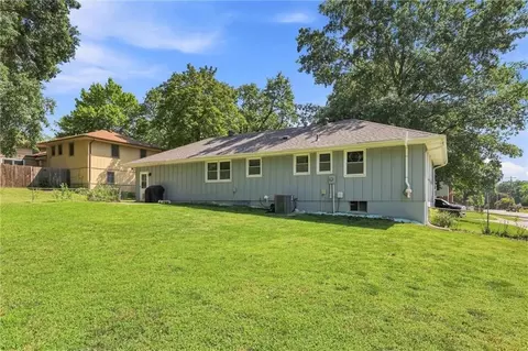 Exterior - 4312 S Union St, Independence, MO 64055 photo 6 of 6