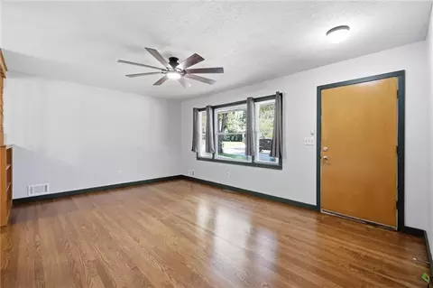 Living - 4312 S Union St, Independence, MO 64055 photo 2 of 4
