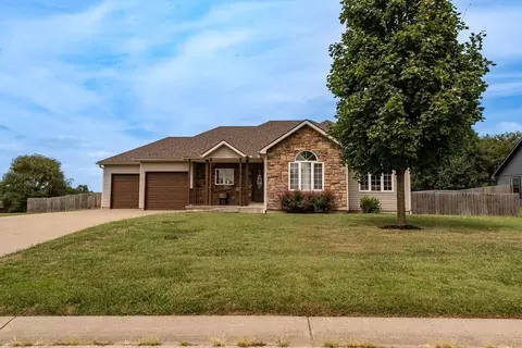 Exterior - 104 Harlequin Dr, Adrian, MO 64720 photo 1 of 5
