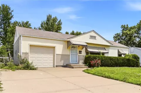 Exterior - 12306 E 48th St, Independence, MO 64055 photo 2 of 11