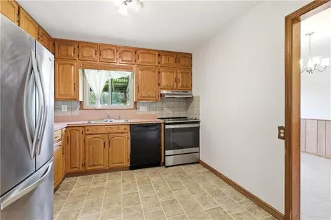 Kitchen - 12306 E 48th St, Independence, MO 64055 photo 4 of 5