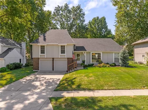 10927 W 99th Pl, Overland Park, KS 66214