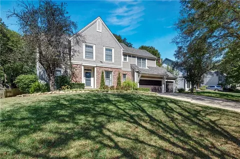 5444 W 129th Ter, Leawood, KS 66209
