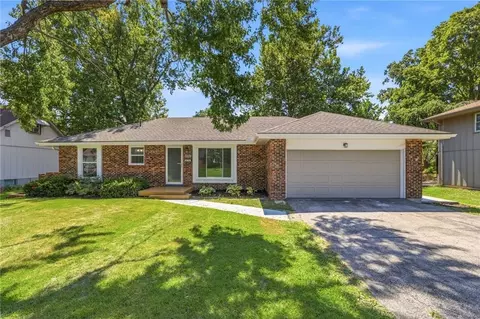 11717 W 53rd St, Shawnee, KS 66203