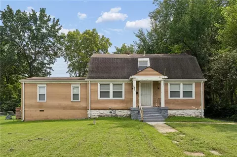 2311 E 73rd St, Kansas City, MO 64132