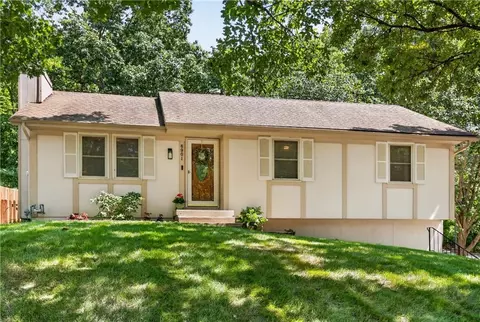 6901 N Mercier St, Kansas City, MO 64118
