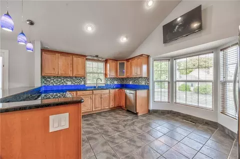 8016 Monrovia St, Lenexa, KS 66215