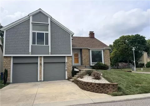 8016 Monrovia St, Lenexa, KS 66215