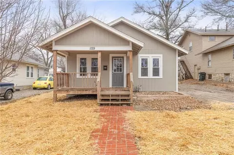1129 Parker Ave, Osawatomie, KS 66064