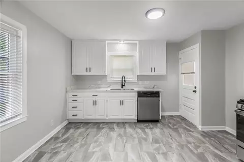 Entry Way - 417 E Walnut St, Independence, MO 64050 photo 1 of 1
