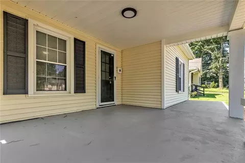 Exterior - 417 E Walnut St, Independence, MO 64050 photo 2 of 4