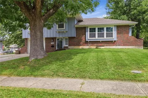 7918 E 117th St, Kansas City, MO 64134