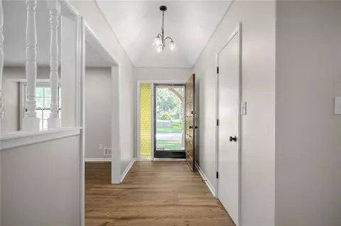Entry Way - 3936 S Sherman Dr, Independence, MO 64055 photo 1 of 5