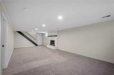 Living - 3936 S Sherman Dr, Independence, MO 64055 photo 14 of 15