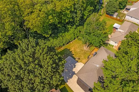 View/Area - 3936 S Sherman Dr, Independence, MO 64055 photo 2 of 5