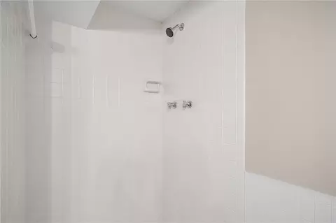 Bath - 3936 S Sherman Dr, Independence, MO 64055 photo 6 of 6